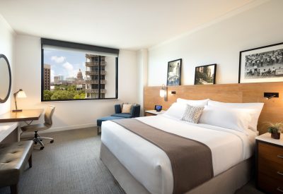 Standard King 7021 Room Web